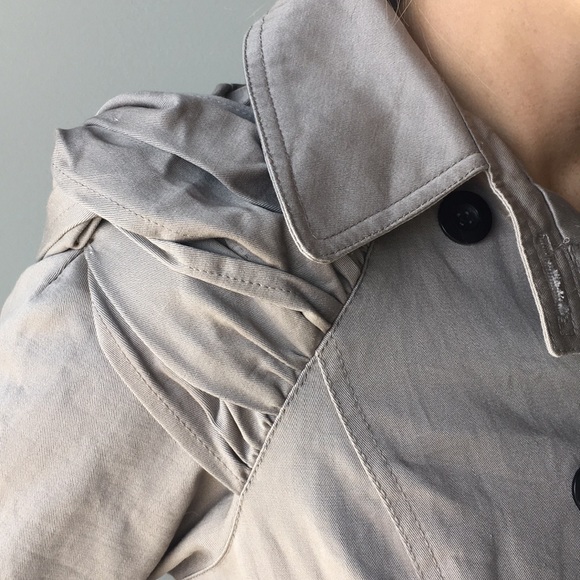 NWOT Medium Trench - Picture 2 of 4